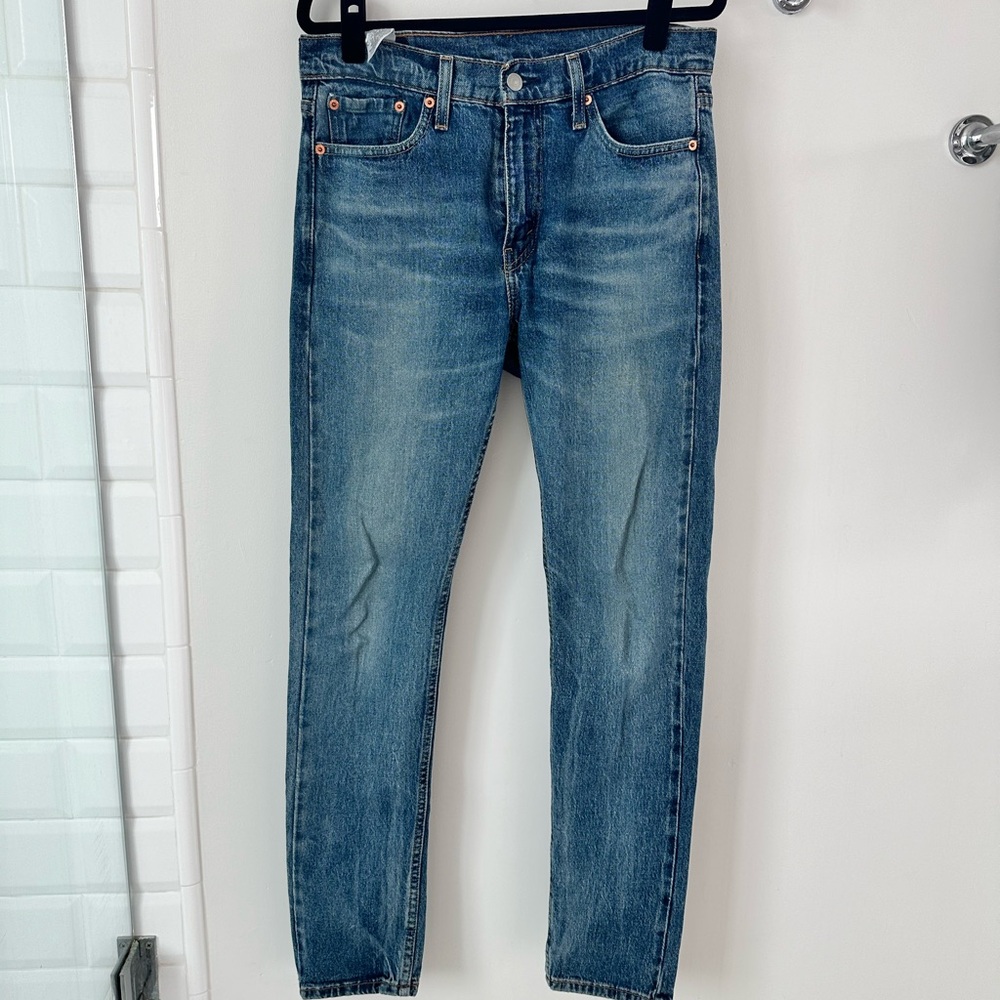 Levi’s Men 510 30x32 skinny blue jeans. Excellent condition.